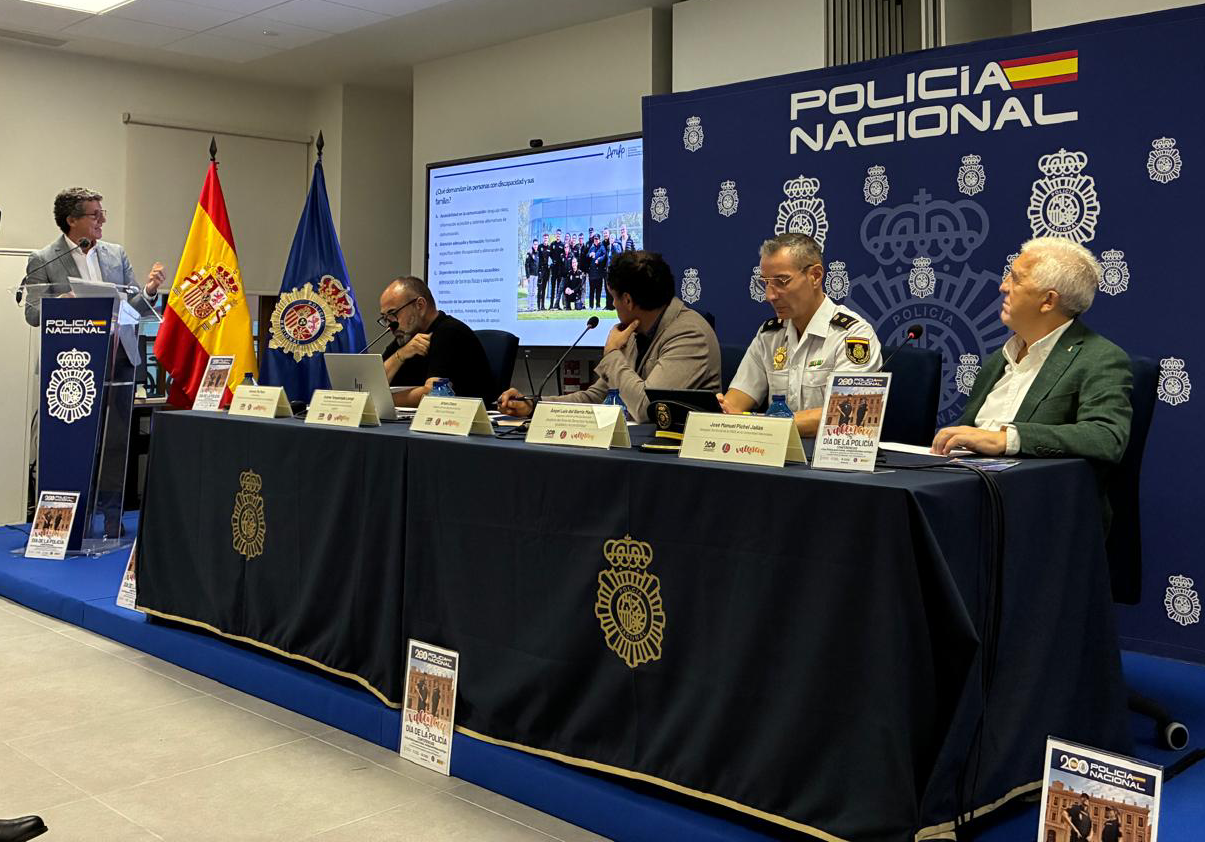 AMIFP participa en el Ciclo de Conferencias de la Fundación Policía Española en Valencia